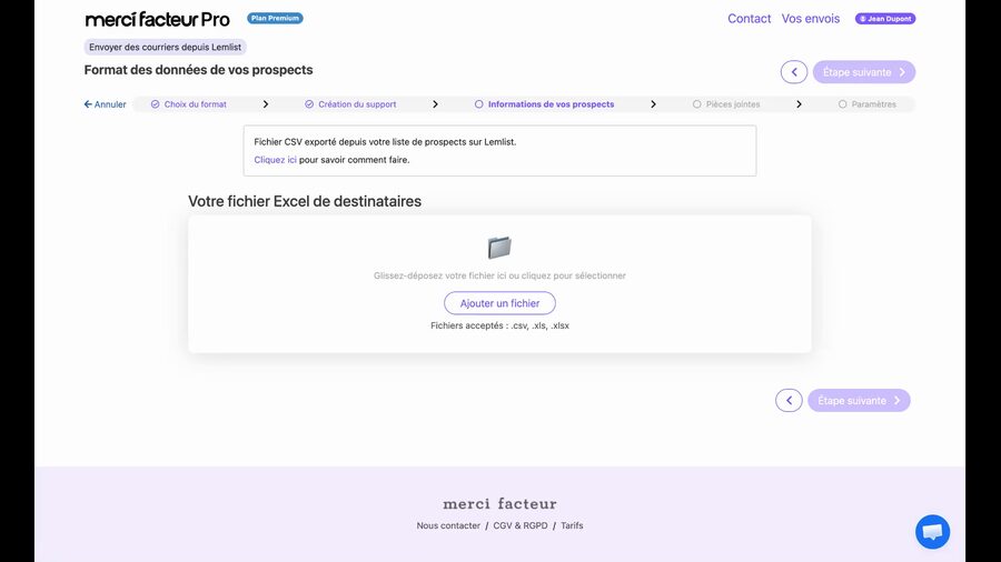 Écran Format des données de vos prospects avec une zone de dépôt de fichier acceptant les formats CSV, XLS et XLSX