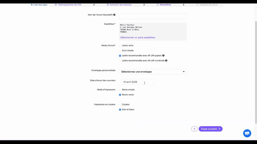 Suite du formulaire montrant Lettre recommandée AR papier sélectionnée, Enveloppe personnalisée avec menu déroulant, Date d'envoi au 10 avril 2026, Mode d'impression Recto-verso sélectionné et Noir et blanc sélectionné, avec le bouton Étape suivante en bas