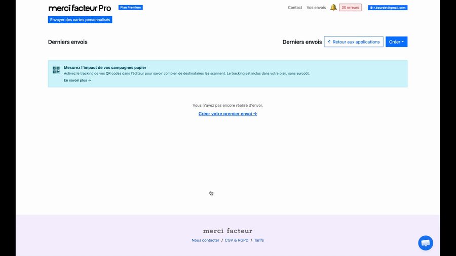 Page Derniers envois avec un bandeau d'information bleu invitant à mesurer l'impact des campagnes papier en activant le tracking des QR codes, et un message indiquant qu'aucun envoi n'a encore été réalisé
