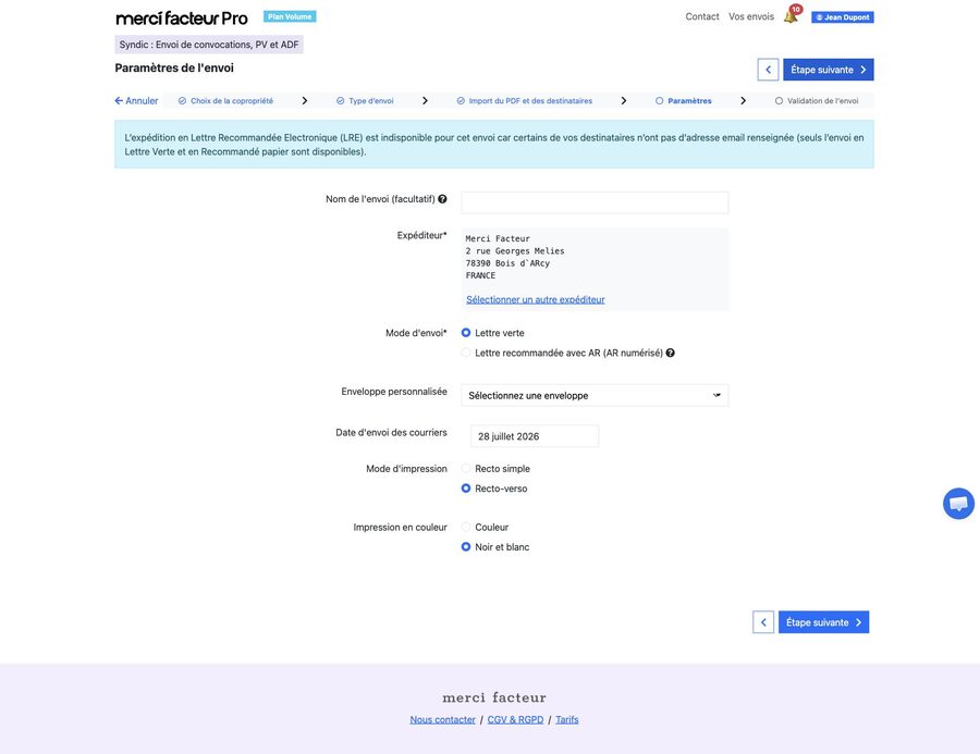 Écran des options d'expédition : expéditeur, mode d'envoi, enveloppe, date, recto-verso et couleur