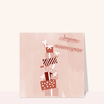 Cadeaux empil&eacute;s pour un anniversaire joyeux