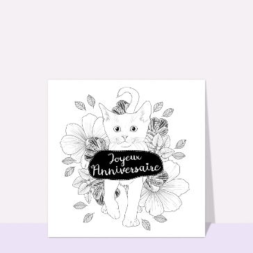 Chat charmant parmi les fleurs d'anniversaire