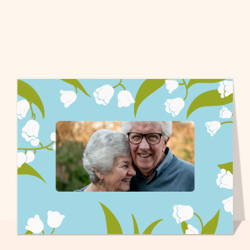 Muguet floral sous un ciel printanier