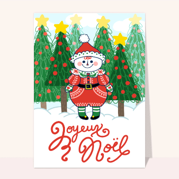 Bonhomme de neige joyeux parmi les sapins