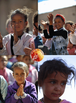 Carte Petites filles qui dansent Carte enfants du désert