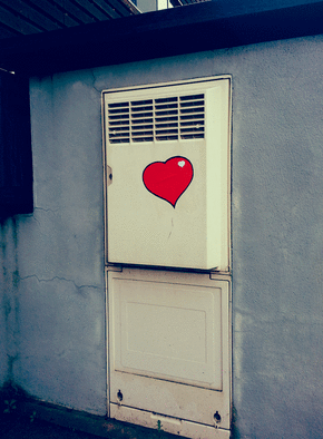 Carte Un coeur sur un compteur Carte St Valentin street art