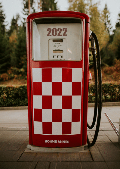 Carte Pompe à essence vintage 2022 Carte de voeux retro 2022