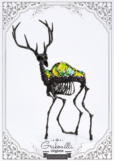 Carte Silhouette d`un squelette de cerf Carte halloween réaliste