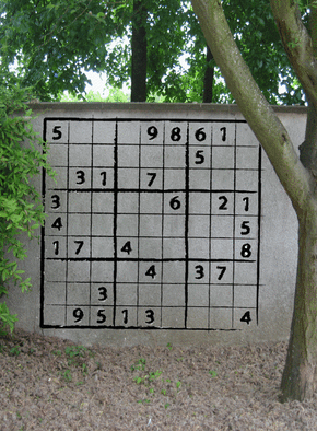 Carte Sudoku geant sur un mur Carte sudoku